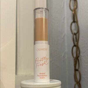 LIGHT 6 ColourPop Pretty Fresh Tinted Foundation Balm
